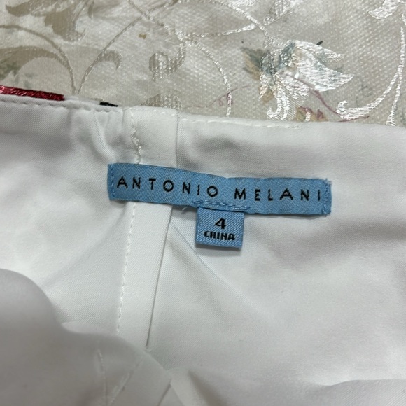Antonio Melani White Floral Embroidery Skirt Size 4 - Picture 7 of 7